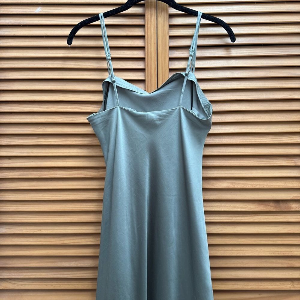 Abercrombie & Fitch Sage green maxi dress size small - Picture 7 of 8